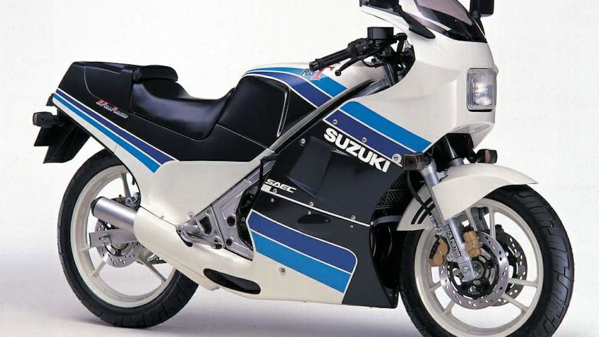suzuki-rg-250-gamma-1985[1].jpg